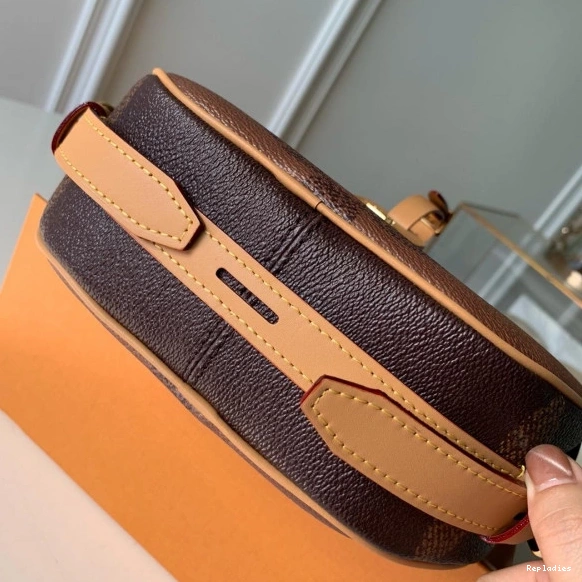Repladies CHAPEAU BOITE PETITE Louis Vuitton 0812